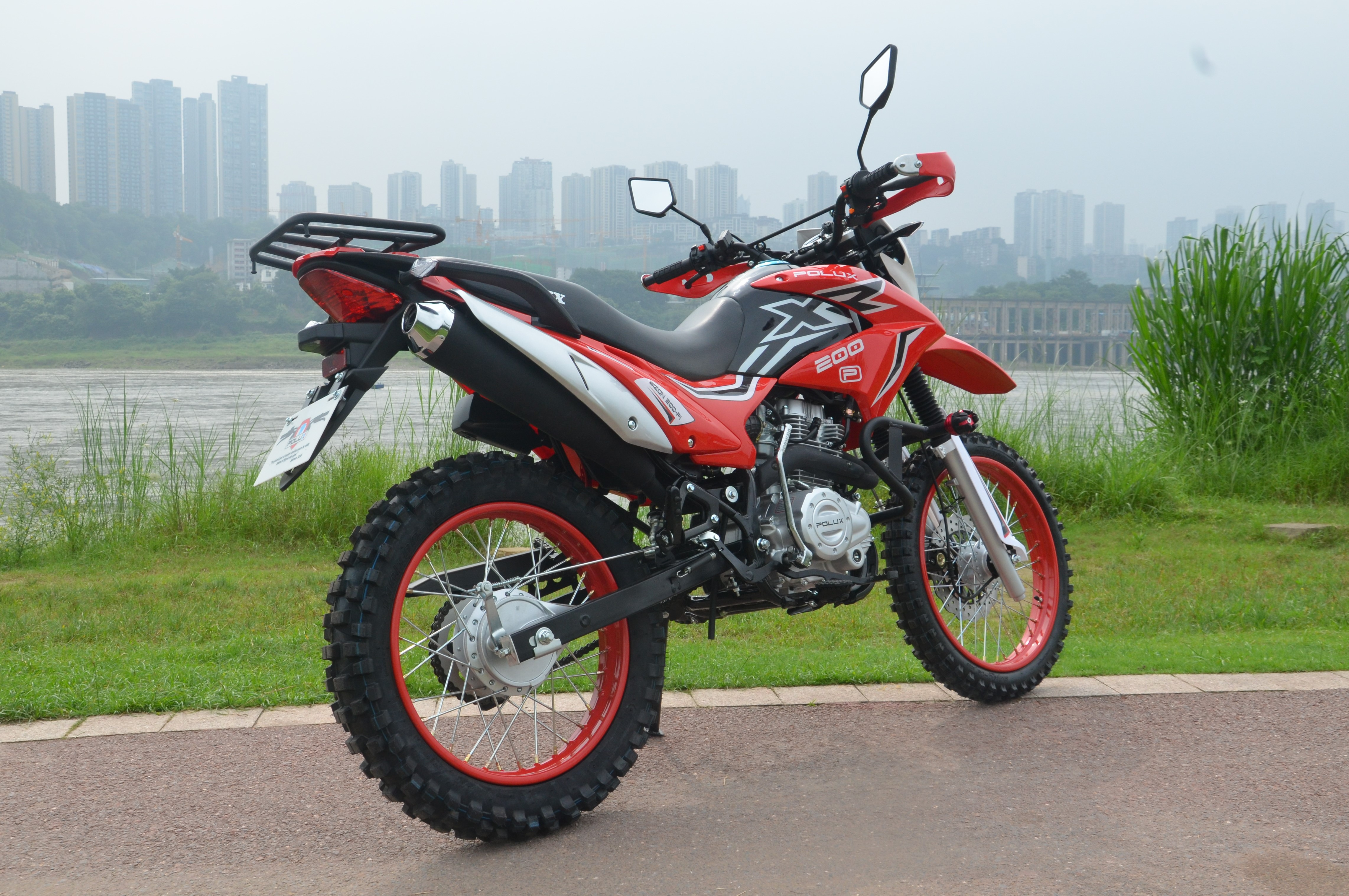 8 Colours 250 Racing Dirt Bike Single Cylinder Motorcycle 18kw