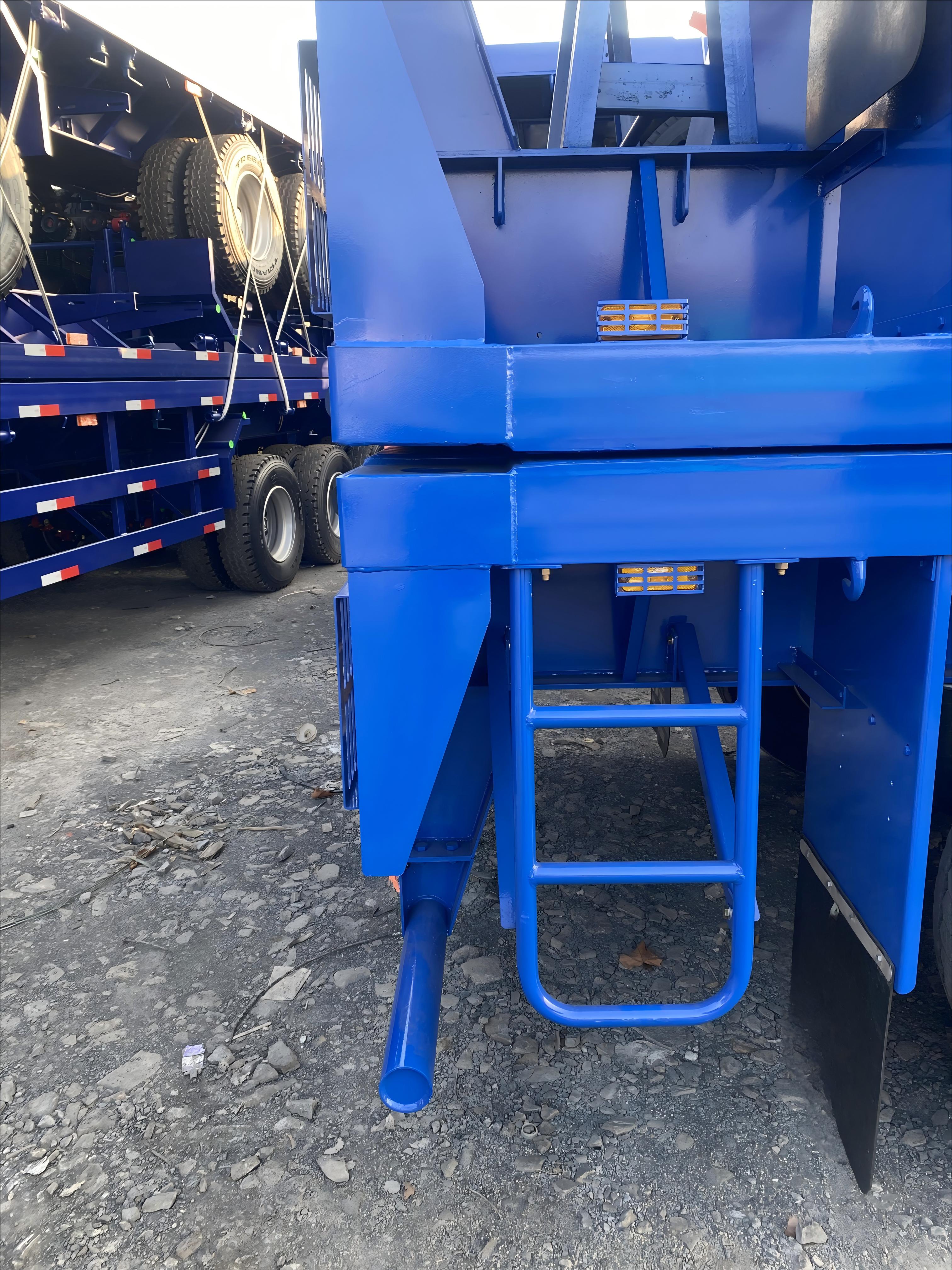 CIMC China manufacturer of 3-axis direct sales high-quality price discount Flatbed semi trailer