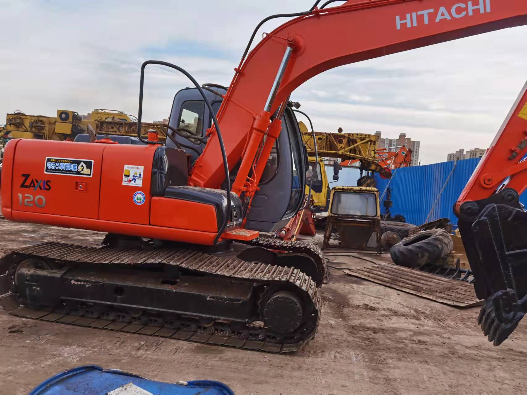 Refurbished Hitachi ZX120 Excavator Isuzu Engine 65 kW Power 20T Operating Weight
