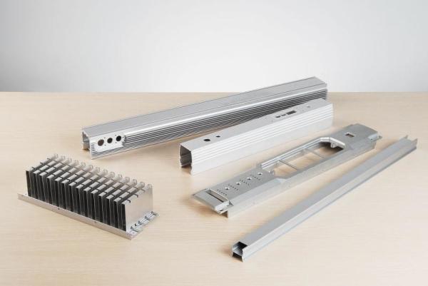Welding Cutting 6063 Aluminum Extrusion Parts Tube Custom For Advertising