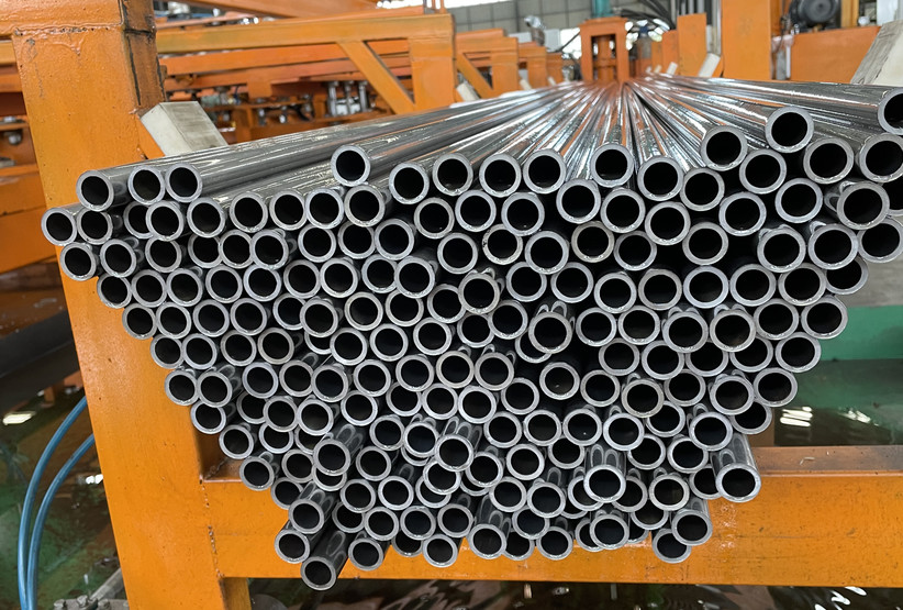 Hollow Pipe AISI 316LN SUS316LN S31653 Stainless Steel Seamless Tube
