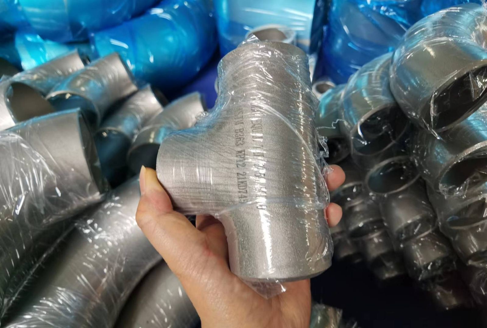 Stainless Steel Pipe Fitting Duplex Stainless Steel Equal Tee UNS S32205 SCH40 ASME B16.9