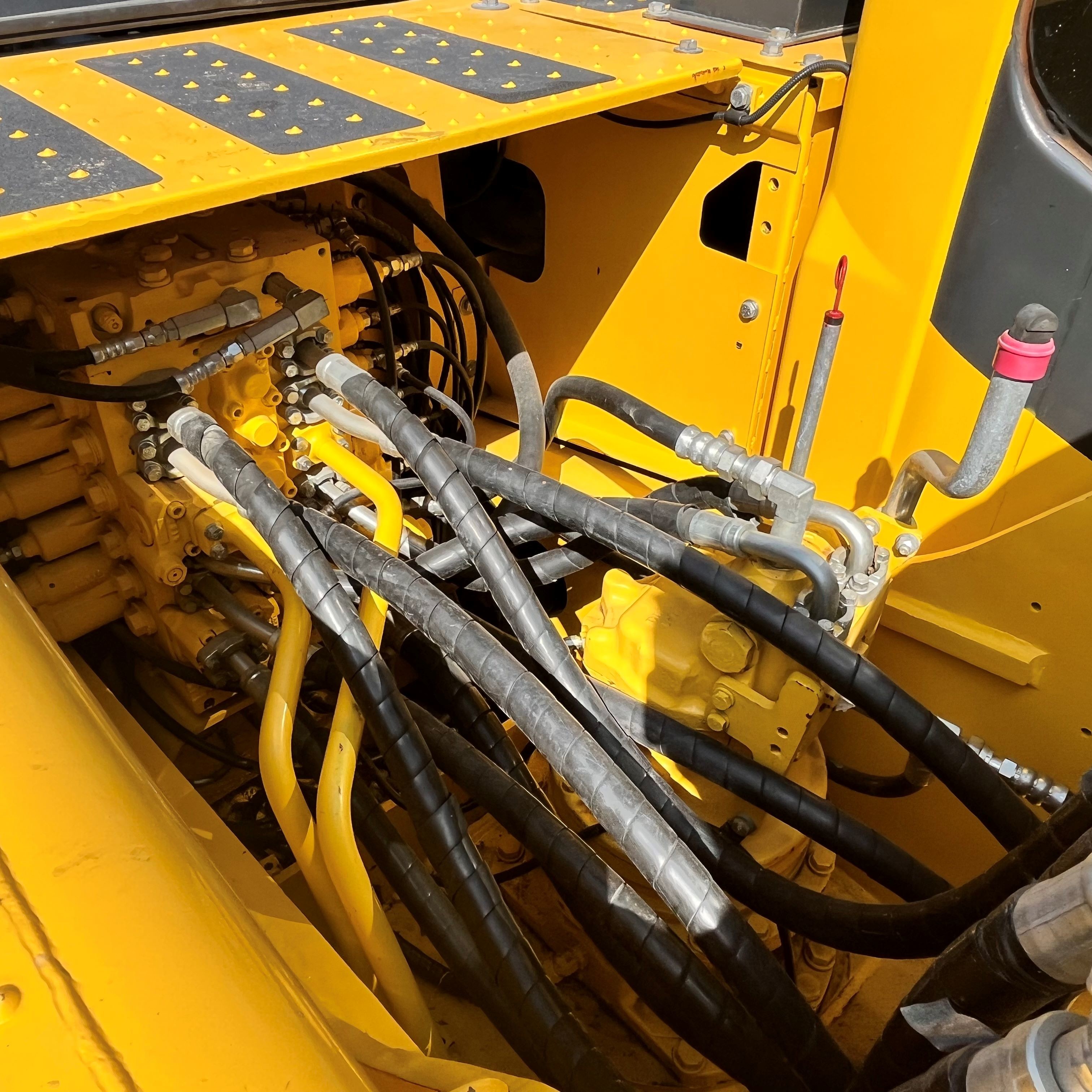 Original Used Komatsu Excavator Machine 20 Ton Digger Escavadora PC200 PC200-6 PC200-8 Japan Excavators