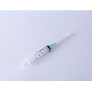 China FDA510K Medical Sterile Disposable Syringe With Needle 5ml on sale
