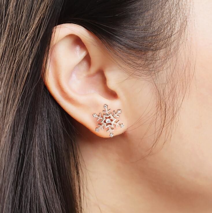 Christmas gift dainty jewelry fashion ear piercing jewelry crystal stainless steel snowflake earrings