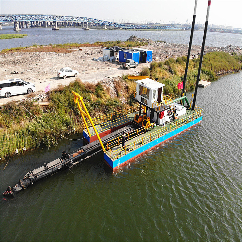 18 Inch Cutter Suction Sand Dredger with Hydraulic Control System