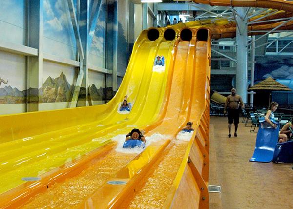 Anti - Static High Speed Slide Beautiful Rainbow Color For Water Sports Park