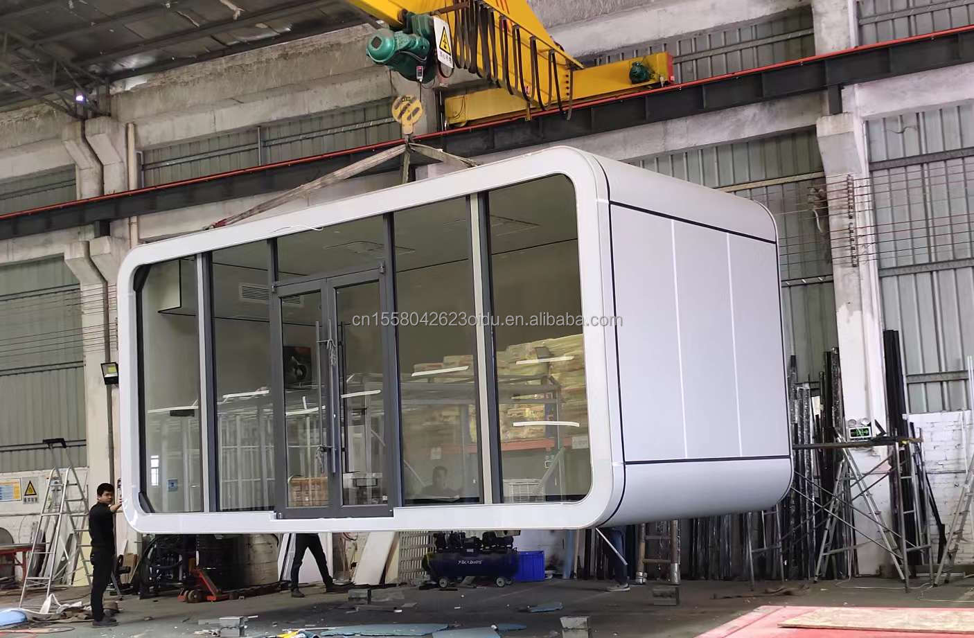 Steel frame Galvanized Steel Bending 180g Outdoor Vacation or Hotel Modern Design Prefabricated Capsule Room 20 FT 40 FT