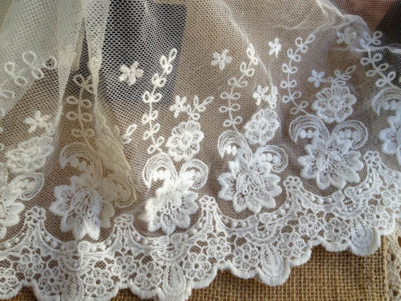 White Embroidery Flower Cotton Nylon Mesh Lace Fabric 6.29'' Width For Garment