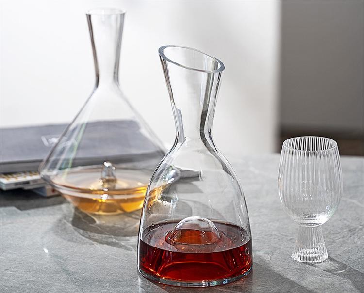 Transparent Crystal Glass Wine Decanter Carafe 1600ml Bottom Raised Sober