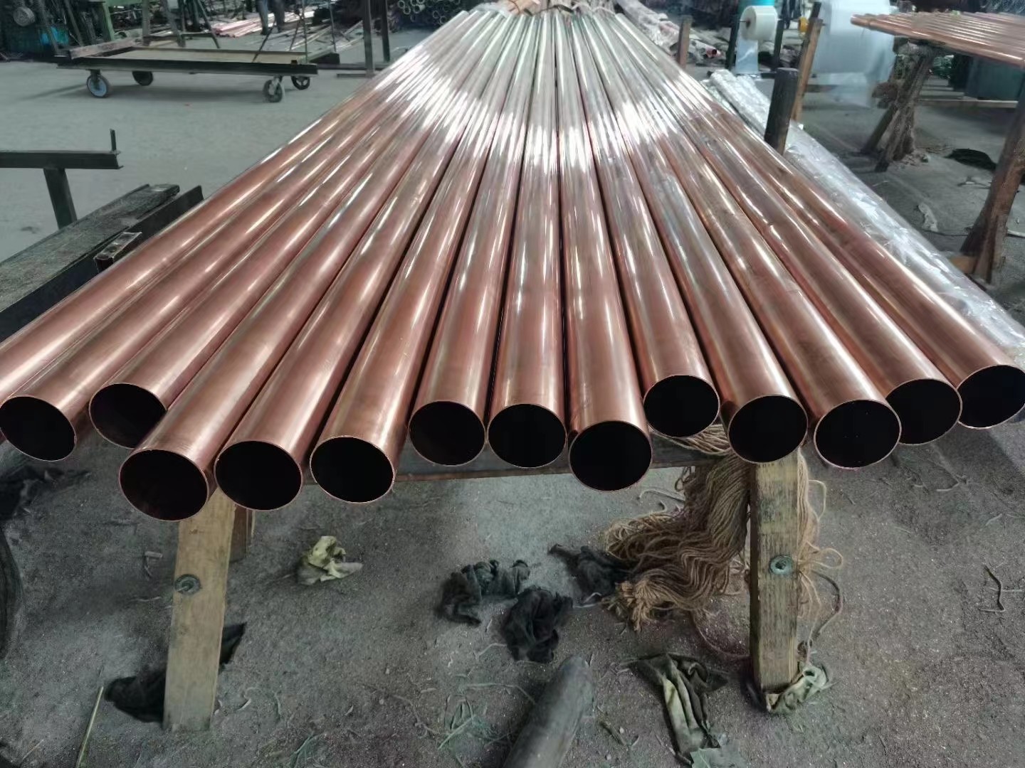 99.9% Red Copper Pipe Tube ASTM B165 ASTM B163 Standards