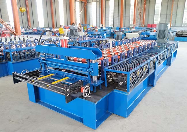 Gear Boxes Drive System Roof Panel Roll Forming Machine