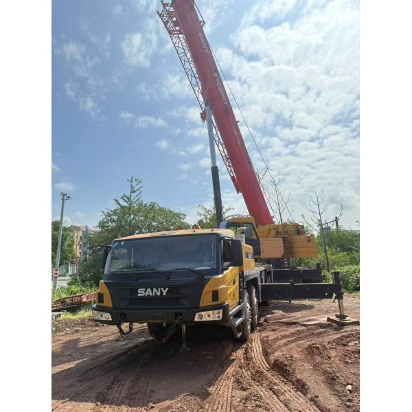 Quality 2019 Sany Used STC700T Crane With A 49.5-Meter Boom, A 16-Meter Jib, And A 20-Ton Counterweight. It'S In Excellent Working Condition. for sale