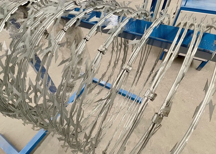 Razor Barbed Wire Concertina For Security Fence with BTO22