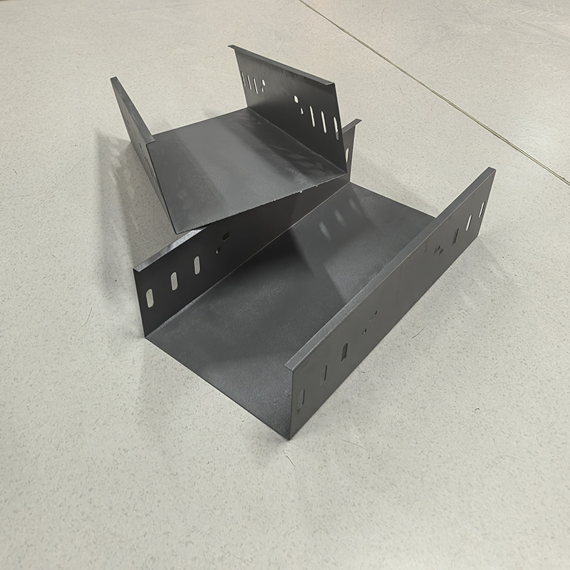 Medium Duty Galvanised Steel Trunking Slotted With Fire Resistance Perforated Metal Cable Tray