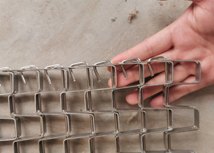 Metal Flat Wire Mesh Belt , Stainles Steel Conveyor Belt Long Life Time For Sterilizer