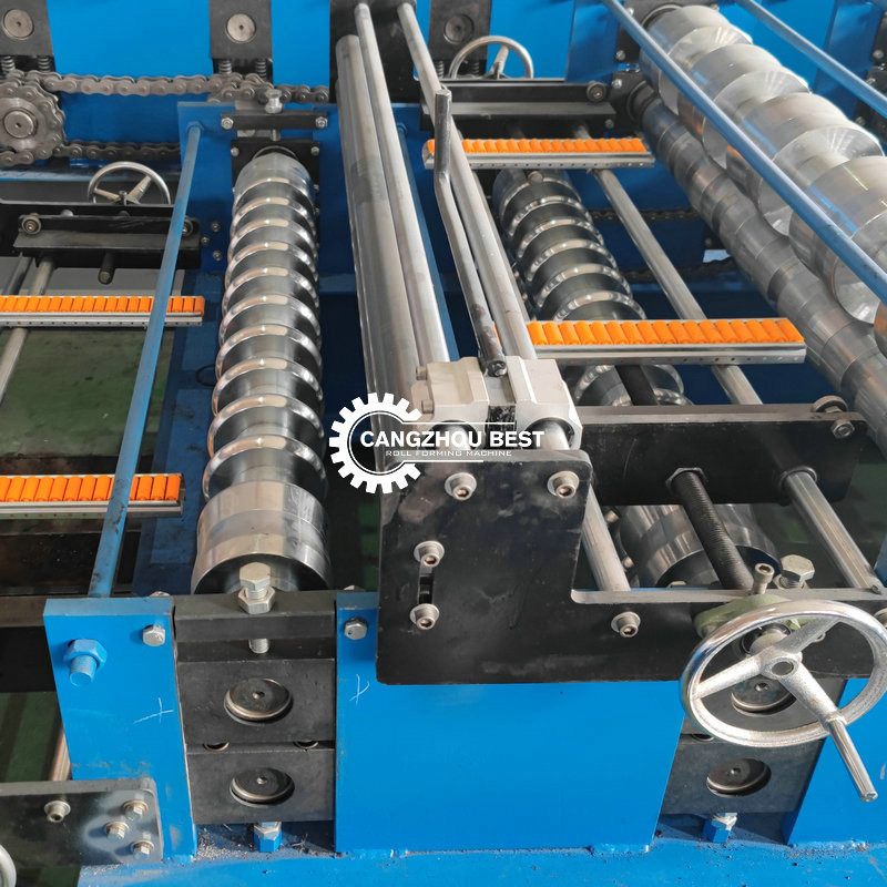 Wall And Roof Double Layer Roofing Sheet Roll Forming Machine 8.5kw Computerized
