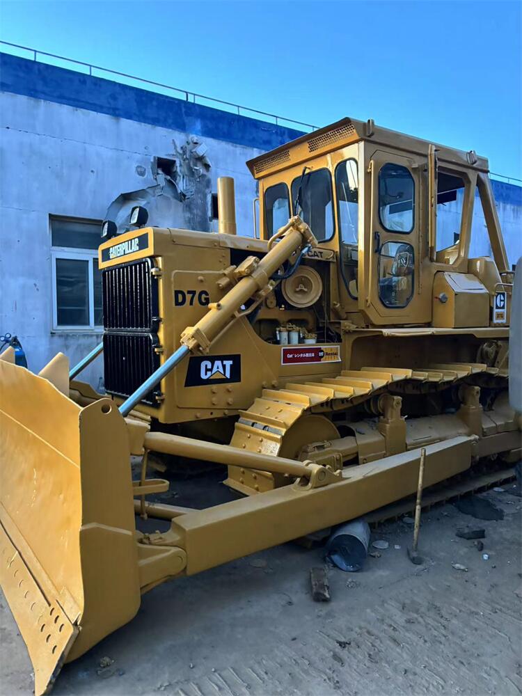 Japan Used CAT D7G Dozer/Cat D6H D6D D6G D7 D7G D7R D7H D8K Bulldozer with 2017 Year