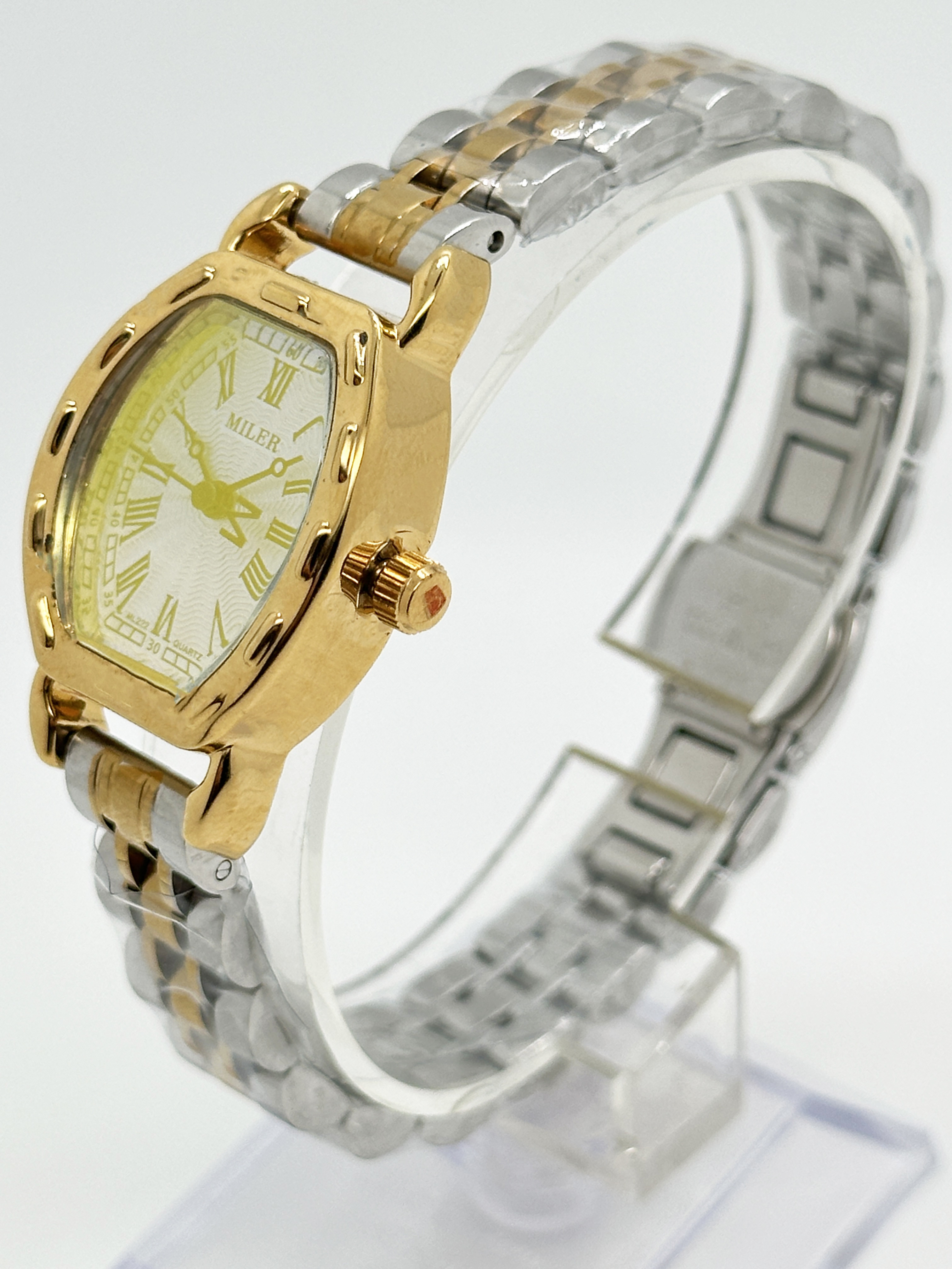 Custom Logo Quartz Wrist Watches Mixed With Gold And Silver