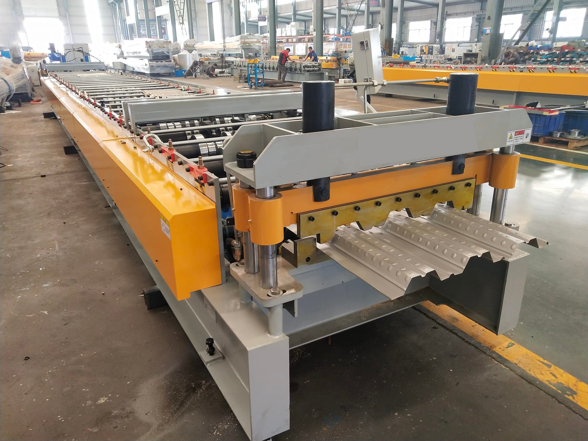 Metal Steel 380v60hz Galvanized Floor Deck Roll Forming Machine Hydraulic Cutting