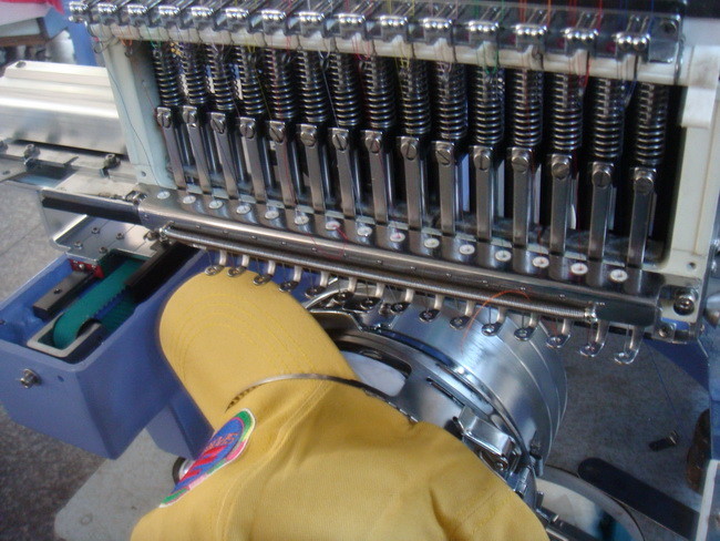 Single Head Cap Embroidery Machine With Table Small And Exquisite