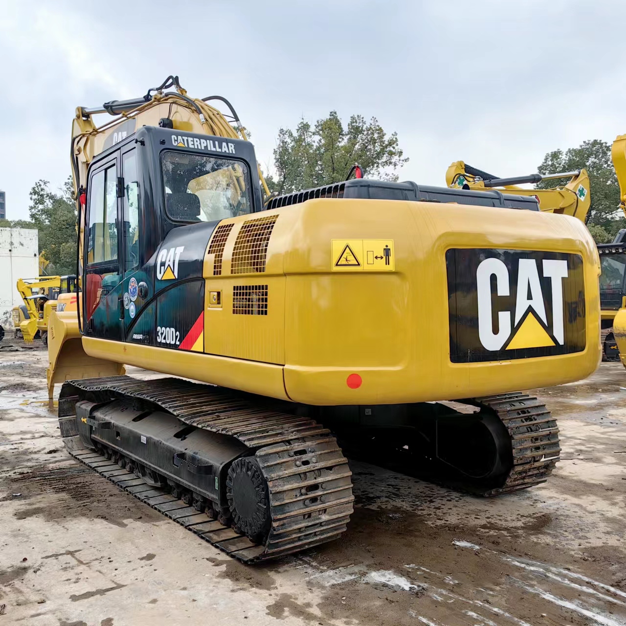Good Condition Used Excavator CAT 320 20 Ton with Original Hydraulic Pump from Japan