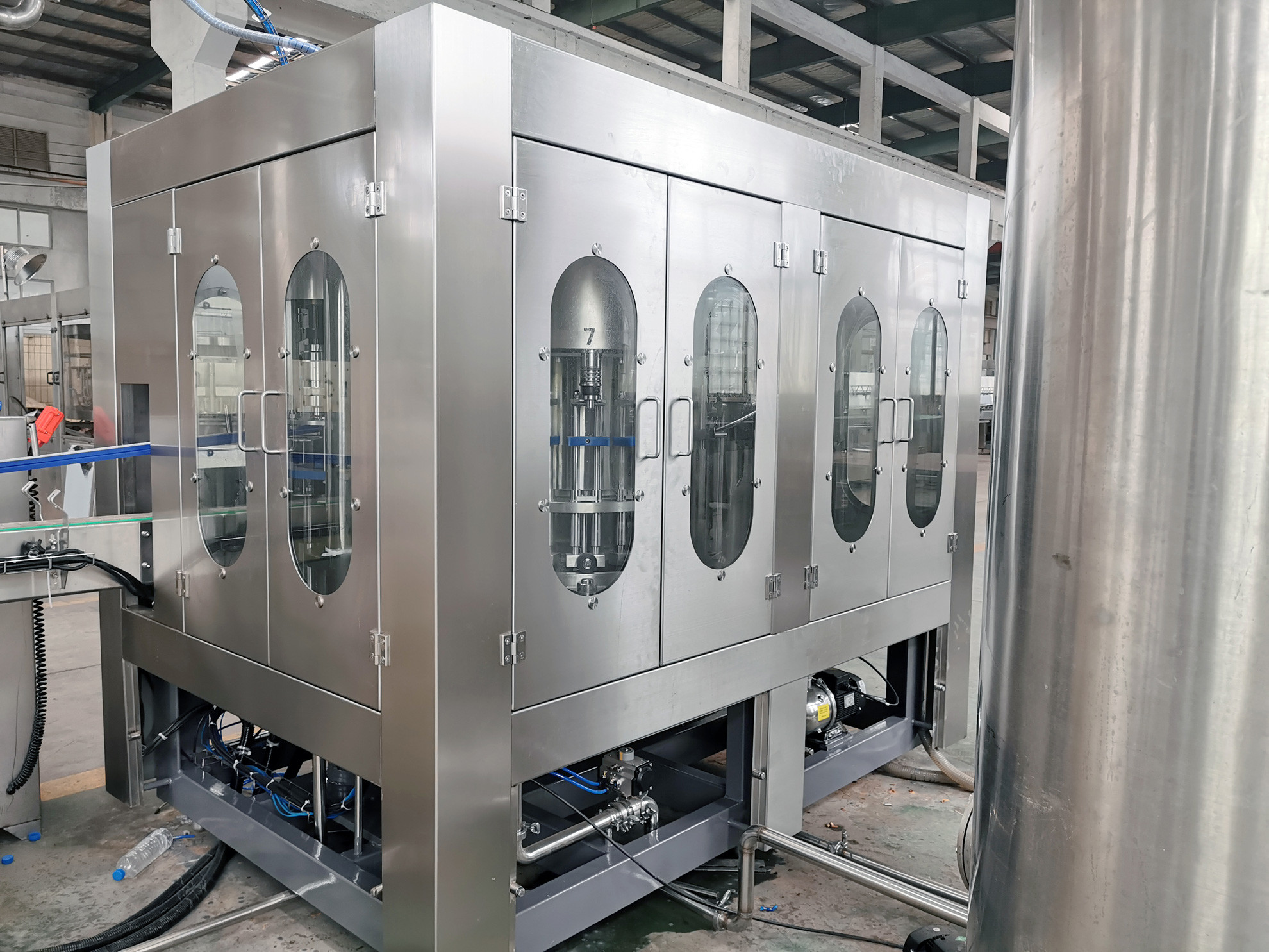 Rotary Type Mineral Water Production Plant , Plastic Bottle Filling Machine