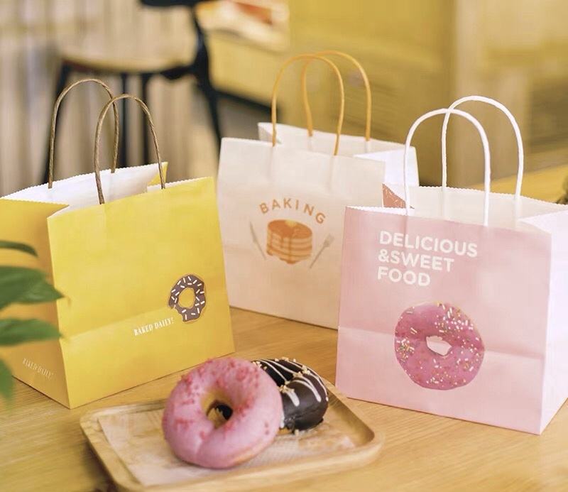 Custom Logo White Kraft Paper Shopping Bag With Ribbon Handle for Bio-degradable Packaging