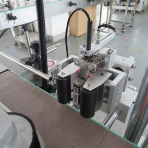 Automatic Round Bottle Labeling Machine 2000-4000 Bottles/Hour