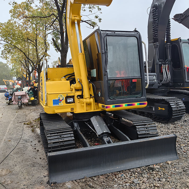 Original Used Mini Excavator Komatsu PC70-8 Used Hydraulic Excavator 48.5KW Rated Power