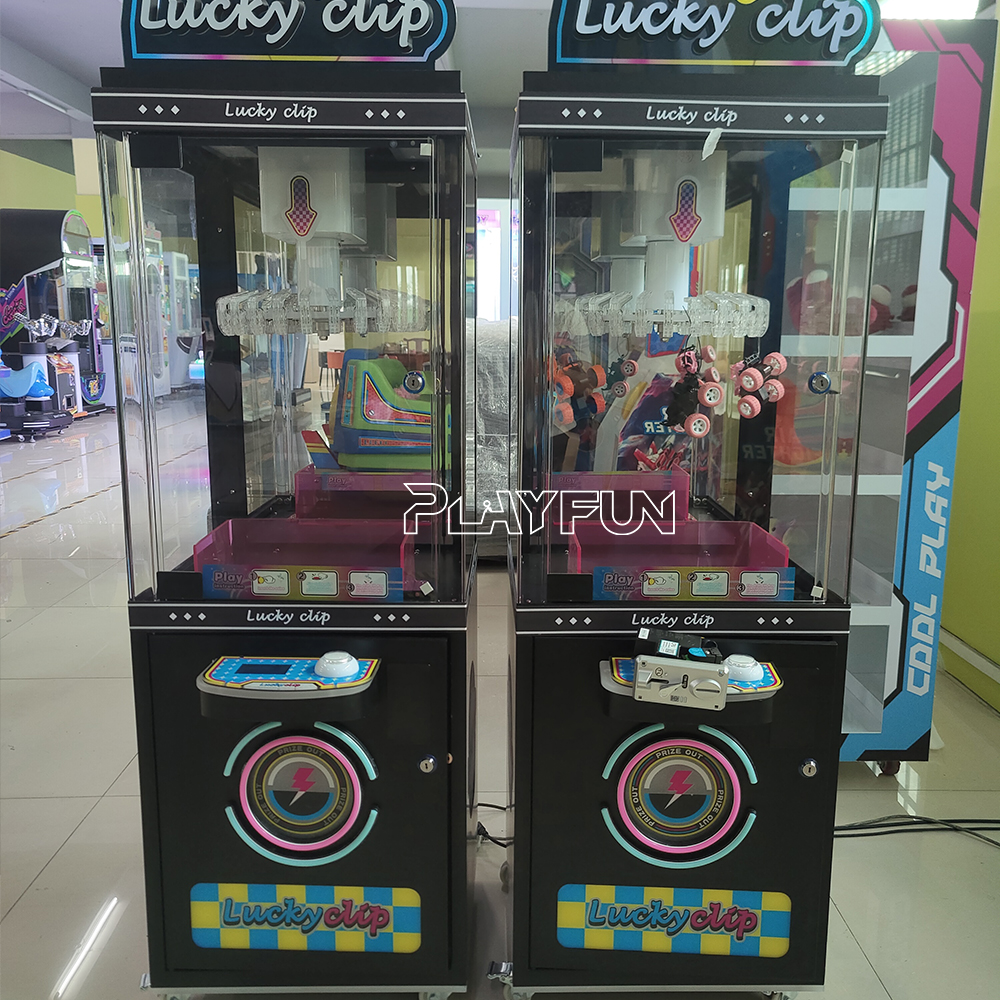 Brazil Popular Arcade Clip Mini Game Machine Lucky Clip Prize Machine 24 Clips Coin Operated Machine