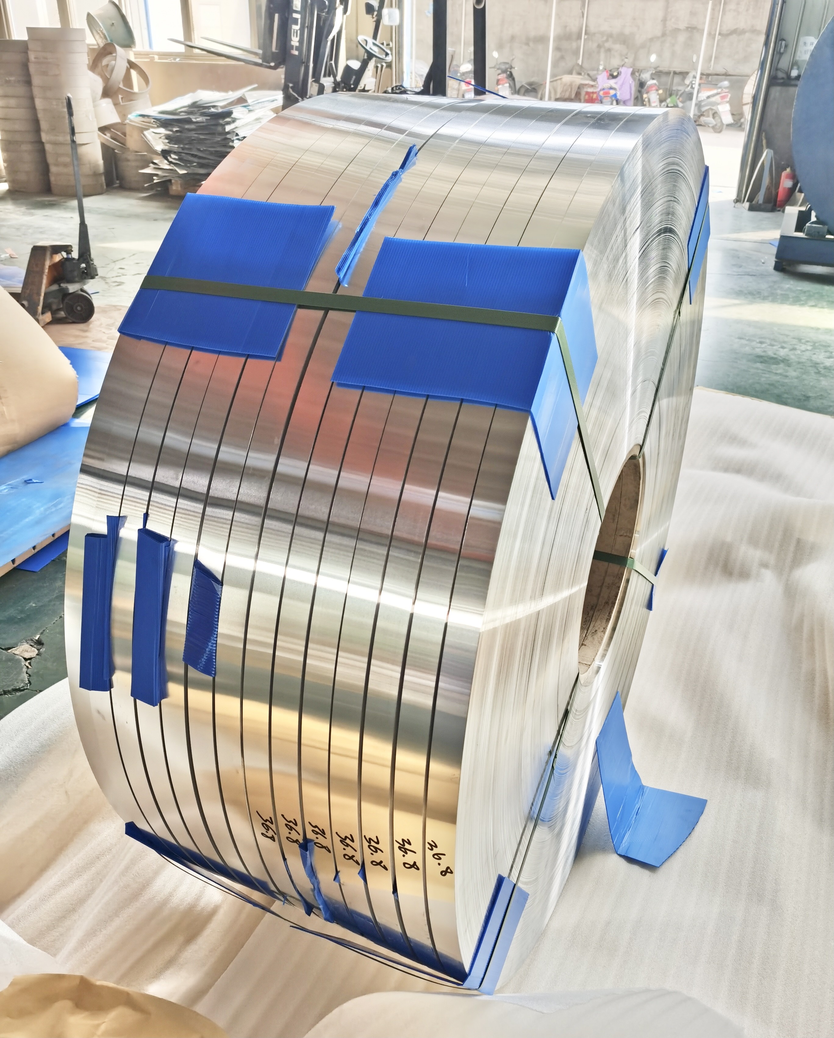 0.1mm - 6.0mm Alloy Aluminum Strip Coil 1050 1100 3003 3005 5052 6061