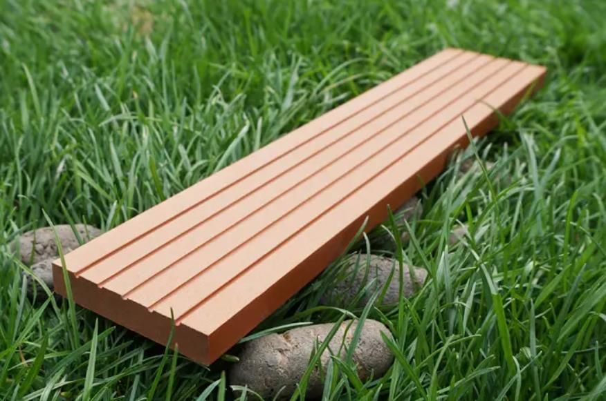 Recyclable WPC Decking Engineering Flooring for Outdoor Fencing/Boardwalk/Gate/Playground