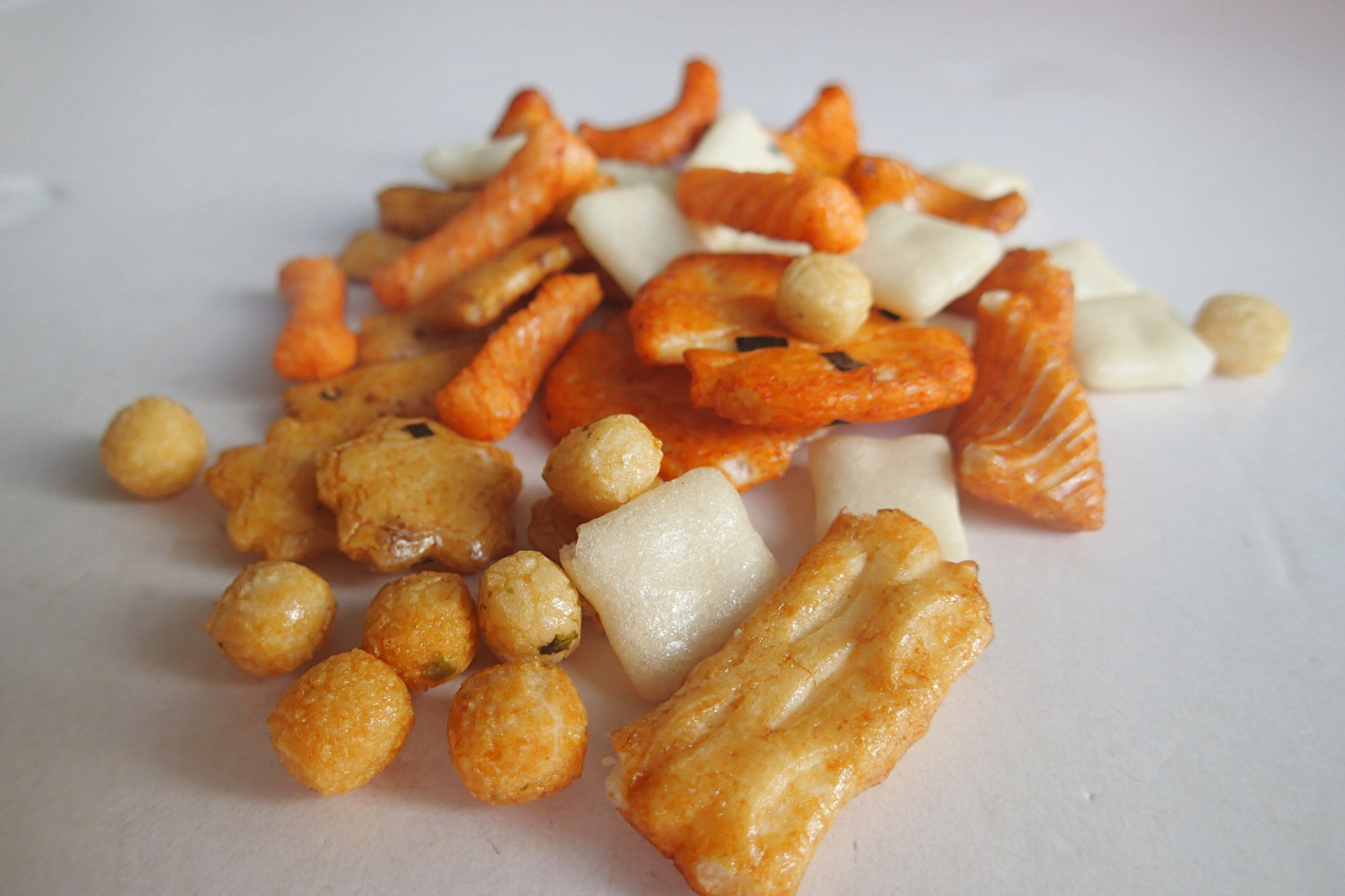 Chinese Snack Manufacturer Good Tasty Snacks Rice Crackers Richy Mixed Rice Cracker