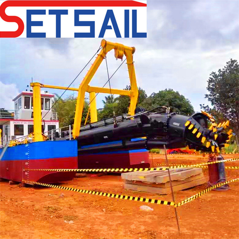 China Manufacture 24 Inch River Sand Dredger for Sale