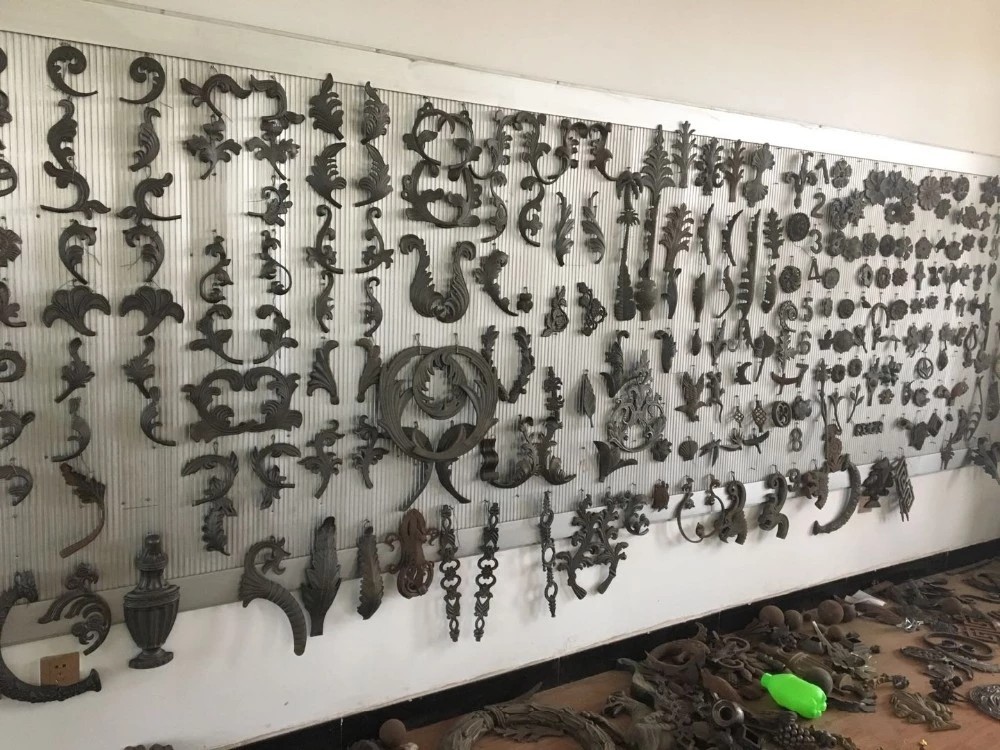 Custom Decorative Iron Panels Powder Coating Zinc Alloy Copper Material