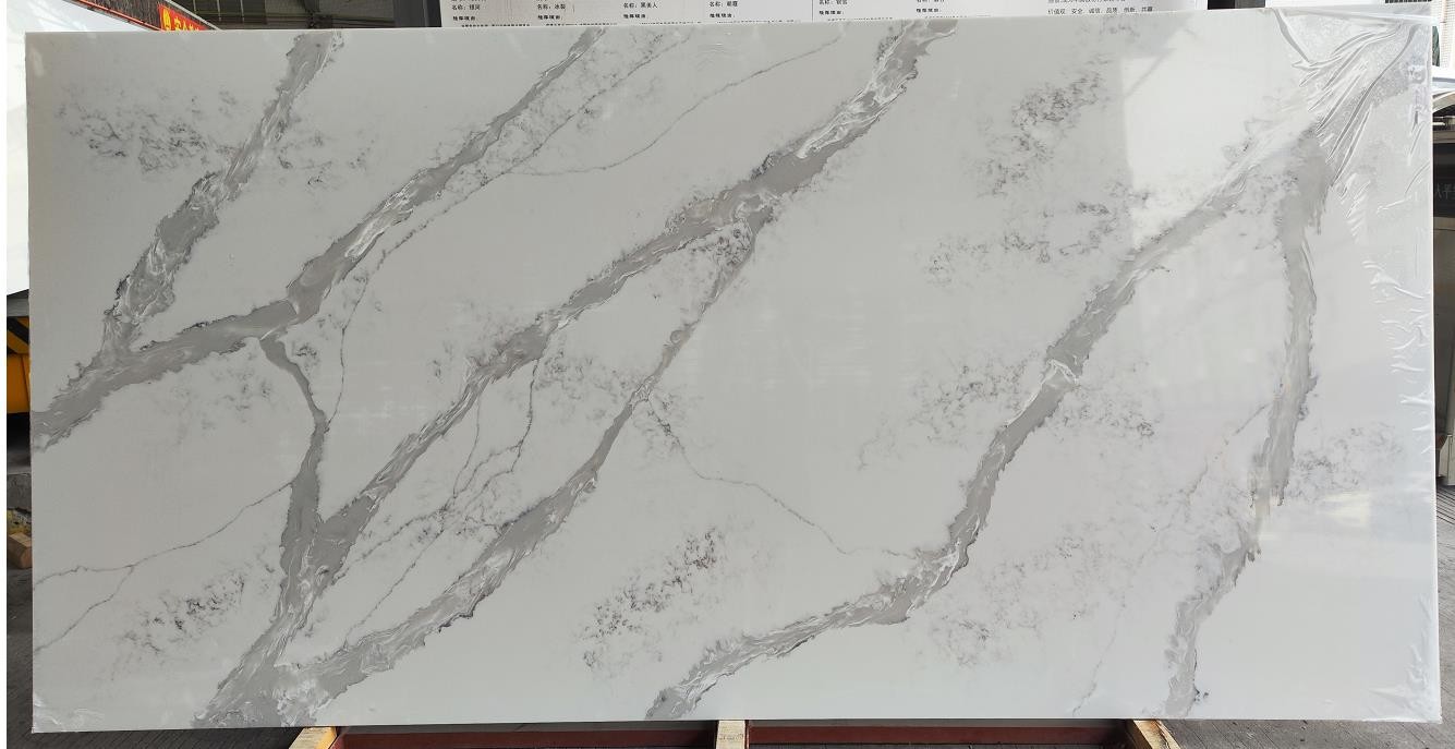 Light Transmission artificial Quartz Stone Kitchen Countertops Tiles 2.5g / Cm3