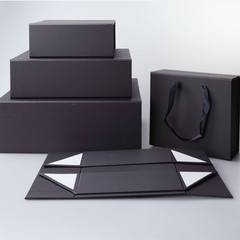 Foldable Sustainable Gift Box Packaging Black Paper Cardboard Magnetic Box Flat Pack