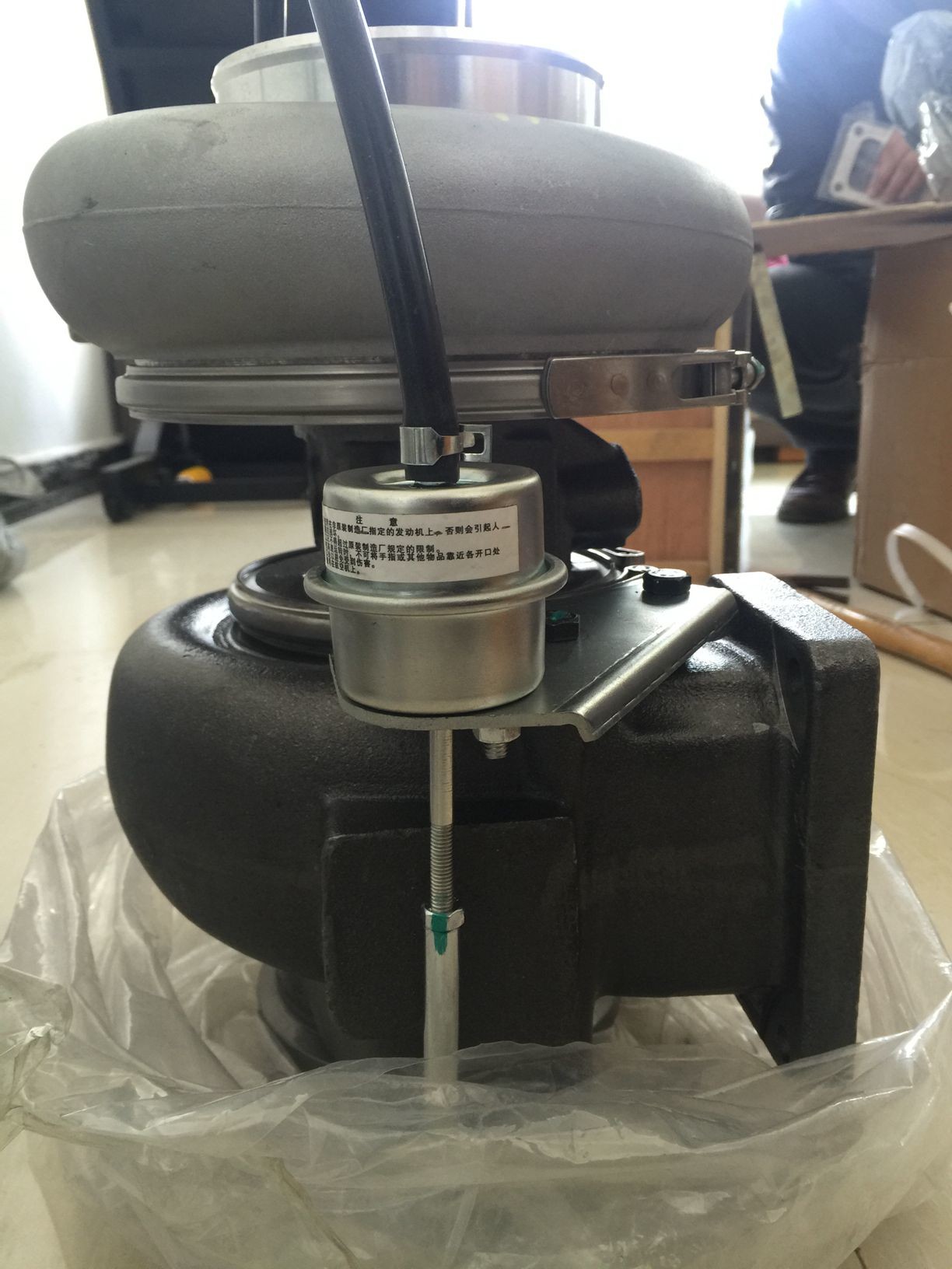 OEM VOLVO TURBO part No.: E11033755，use for HITACHI EH650 Turbocharger