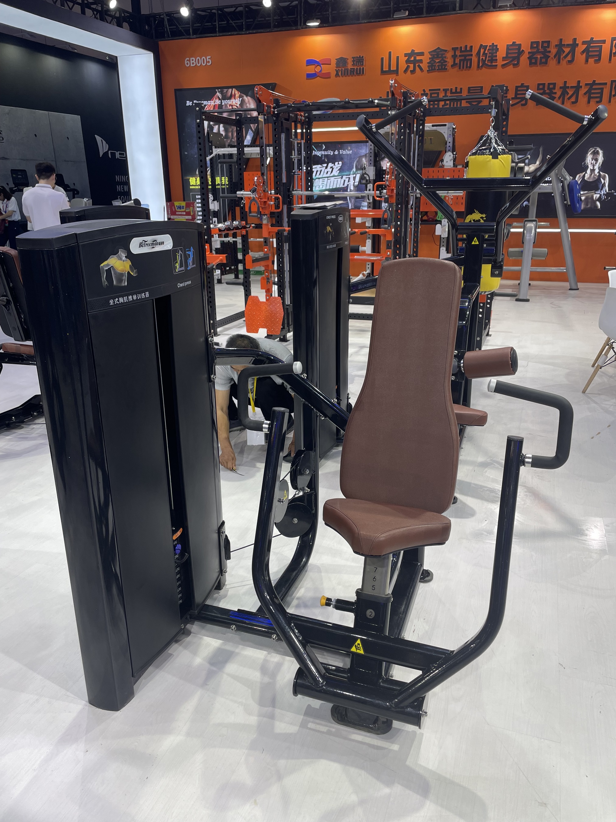 Steel Seated Chest Press Machine Pin Loaded Gym Equipment For Strength Training