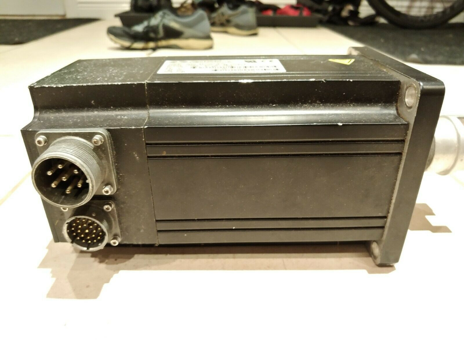 0MGE-455-CBNS-0000 brand new and original,Width: 8.61 (in) Height: 5.00 (in) Depth: 5.70 (in) Weight: 20.00 LBS