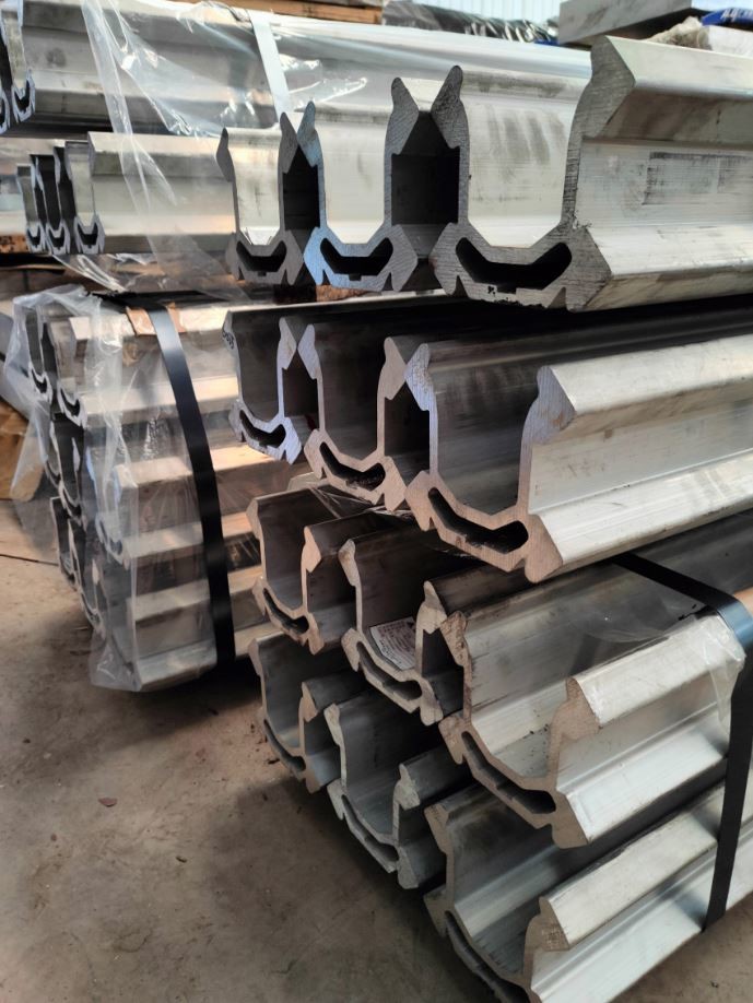 4 Meters Aluminium Extruded Profiles S1D Feed Beam Retractable