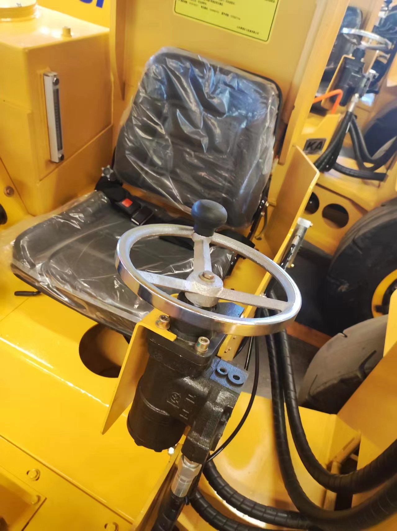 Mini Underground Loader Compact Tunnel Use Underground Equipment Bucket 1 Cube
