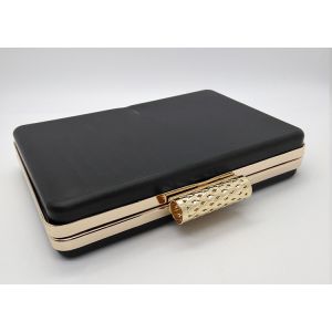 China Hollow Web Closure Gold Clamshell Purse Frame With Chain Loops on sale