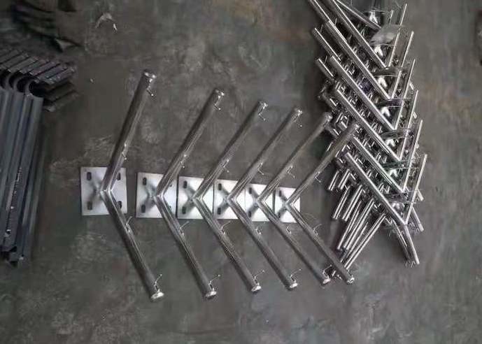 Low Carbon Steel Galvanized Spiral Razor Wire Barbed Wire Single Screw