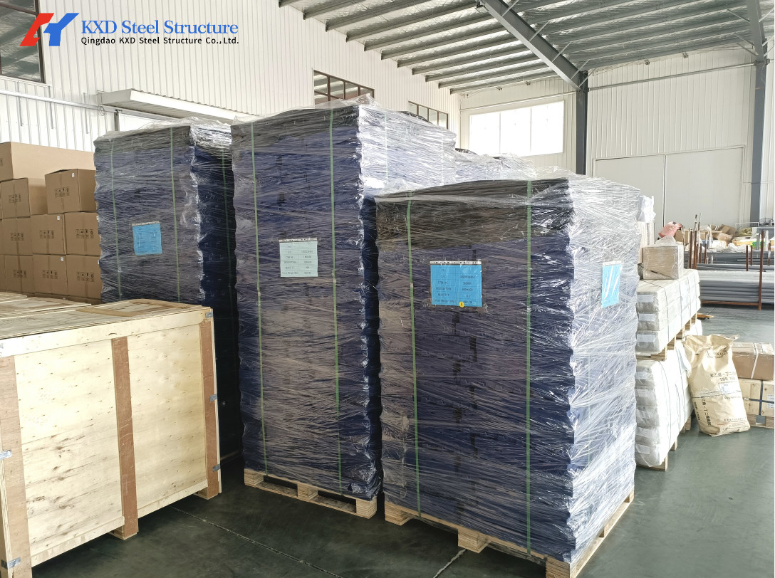 Prefabricated Light Weight Steel Structure Chicken House Shed ISO9001 CE Certification