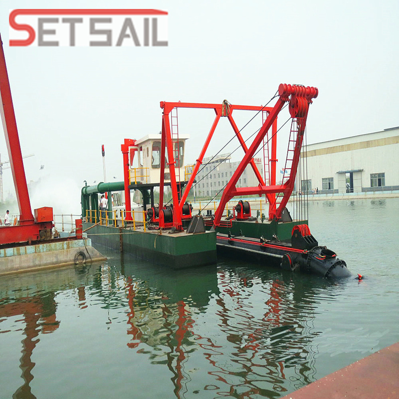 Cater Diesle Engine River Sand Dredging Equipment with Mud Pump