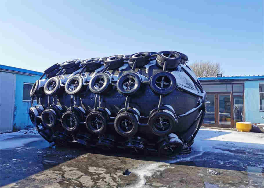 Docking ship yokohama type high energy absorption Low Reaction Marine Pneumatic Fender