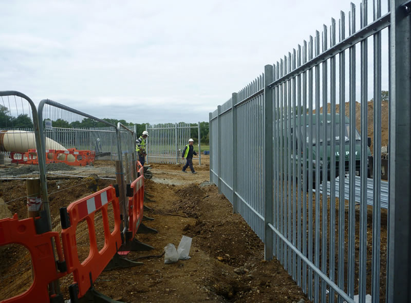 CE Black 1.2 Metres Steel Palisade Fencing With Triple Pointed Top