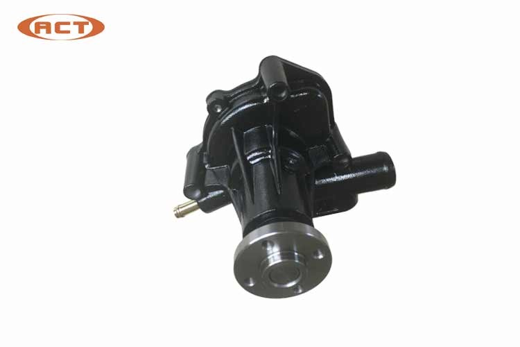 4TNV84 Excavator Water Pump 4TNV84 YM129100-42002 YM129100-42004
